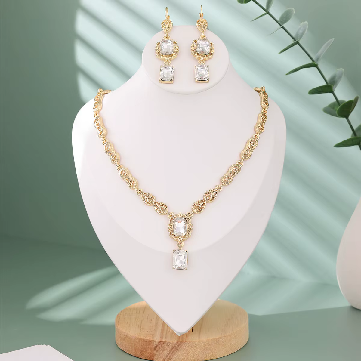 Ensemble de collier et de boucles d'oreilles de style marocain, chaîne de cou pendentif carré en cri