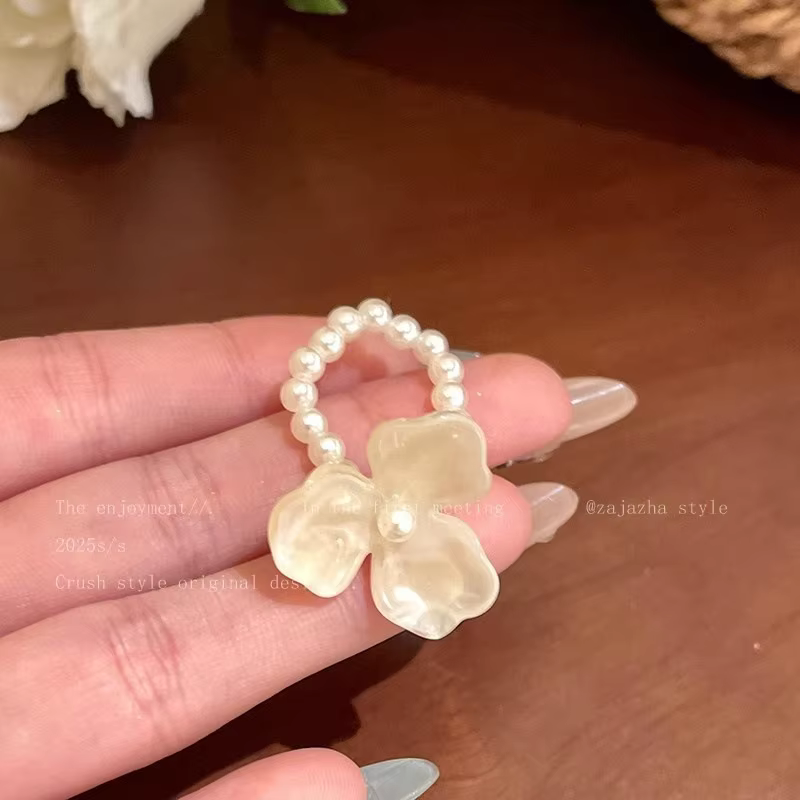 Bagues en perles d'imitation de fleurs colorées Dopamine pour femmes, mode romantique, doux, vacance