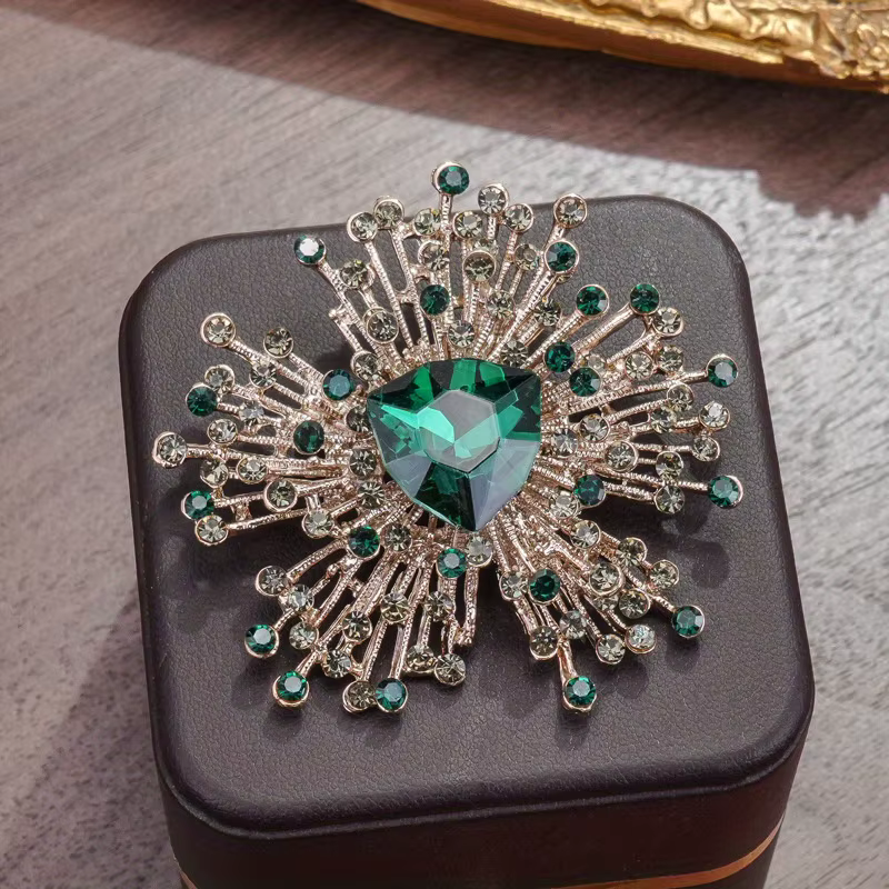 Broche rétro exagérée en strass - Luxe, tendance, multifonctionnelle, polyvalente, accessoire vestim