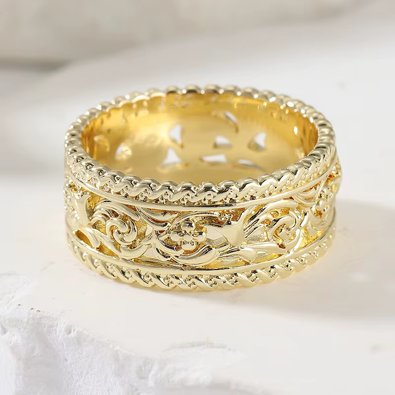 Bague dorée pour femme, style bohème, délicatement sculptée à la main, motif floral texturé, vintage