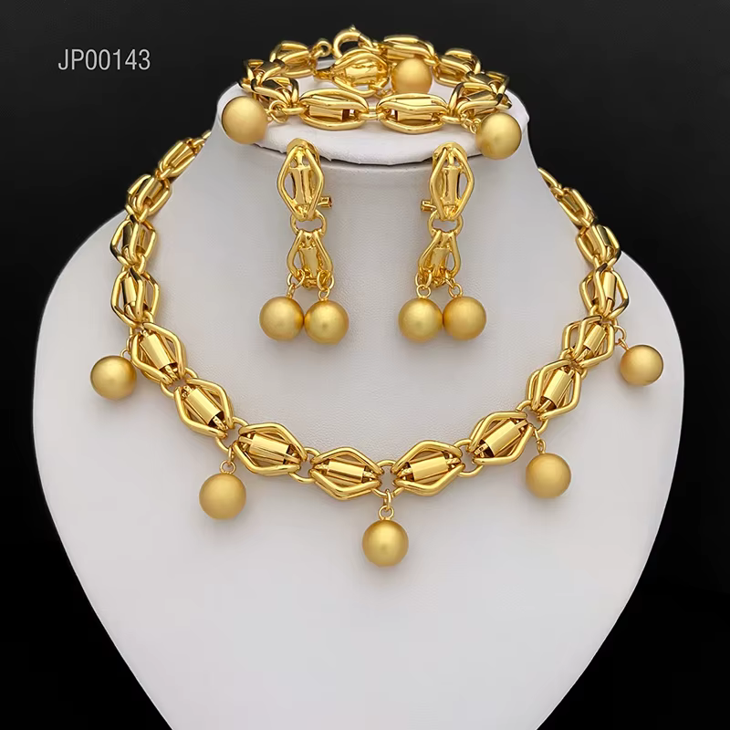Ensemble de bijoux plaqué or 18 carats pour femmes, collier de perles, boucles d'oreilles, bague, br