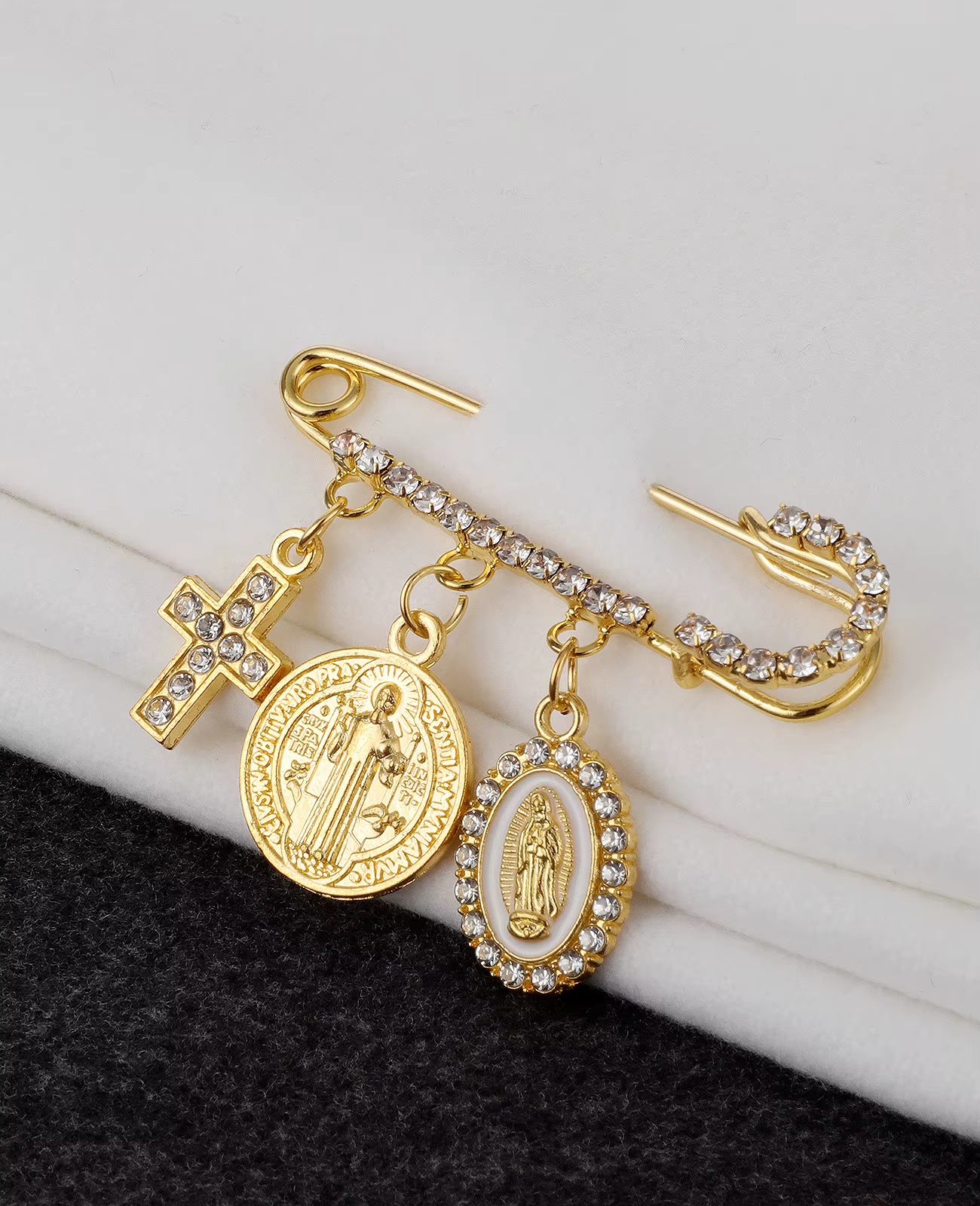 Broche à breloques en strass, 2 couleurs, croix religieuse, exorcisme, saint-Benedict, notre-dame de