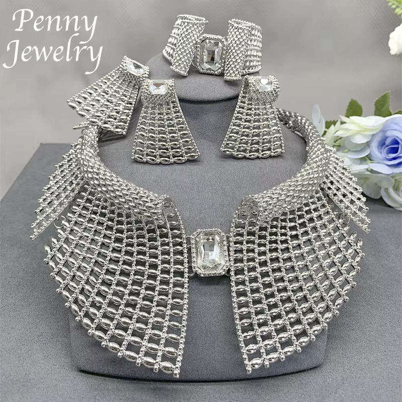 Parure de bijoux originaux en strass pour femme, collier exagéré en zircone, boucles d'oreilles, bra