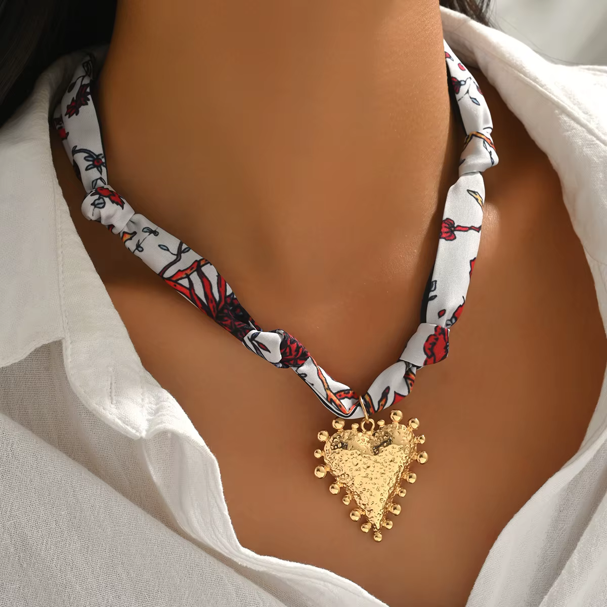 Collier bohème avec pendentif corail, chaîne perlée vintage, en acier inoxydable, avec foulard en ti