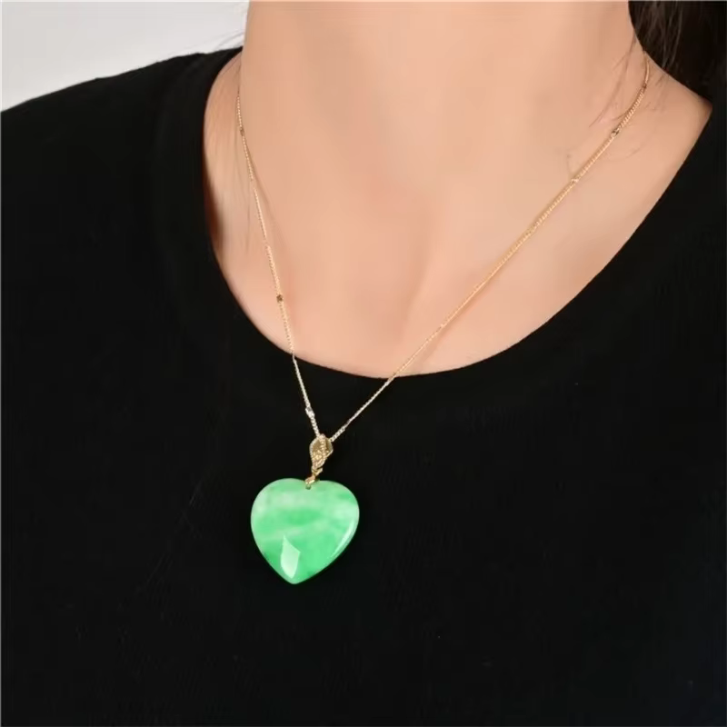 Jade coeur collier pendentif pierre chanceux naturel mode charme colliers vert luxe bijoux accessoir