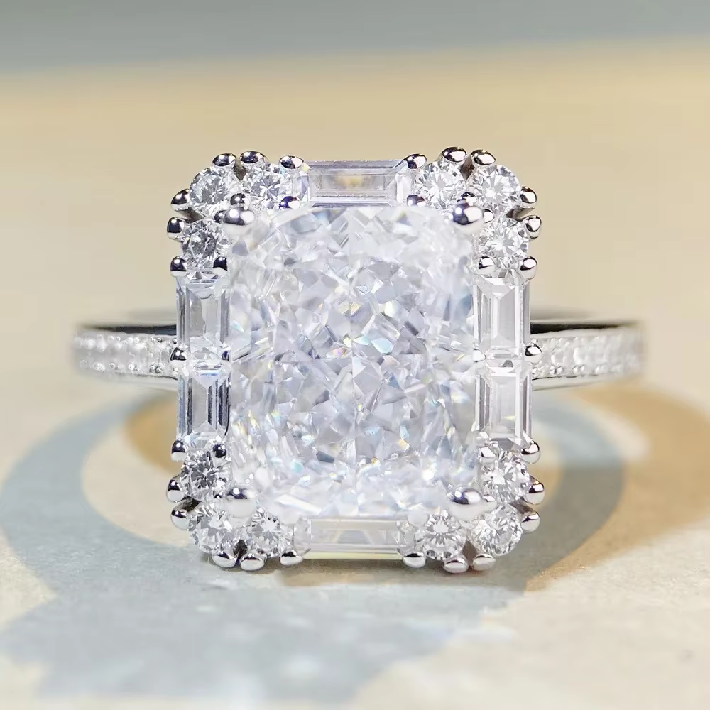 GoldEclat Bague de luxe en platine massif PT950 avec diamant taille fleur de glace lavande, Moissani