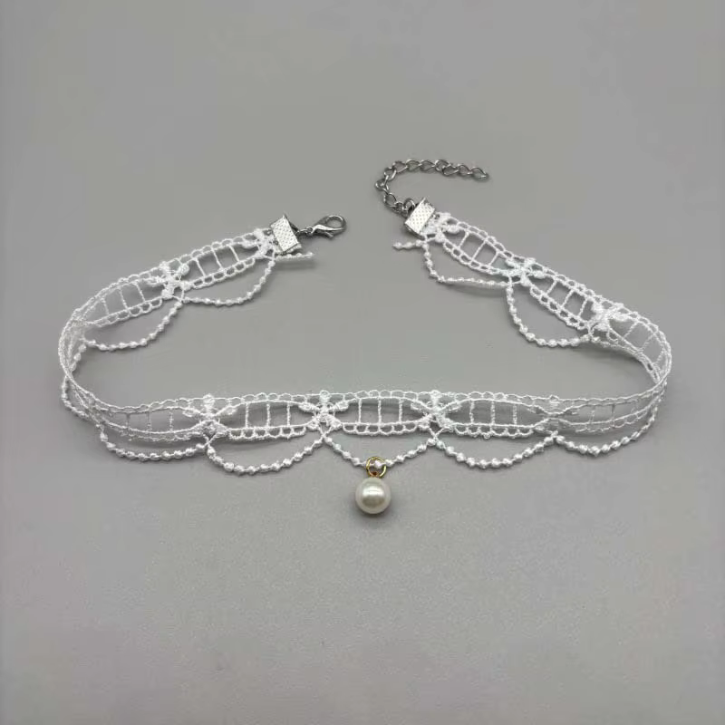 Collier Vintage en dentelle blanche avec pendentif en perles et fleurs pour femmes, élégant et Sexy,