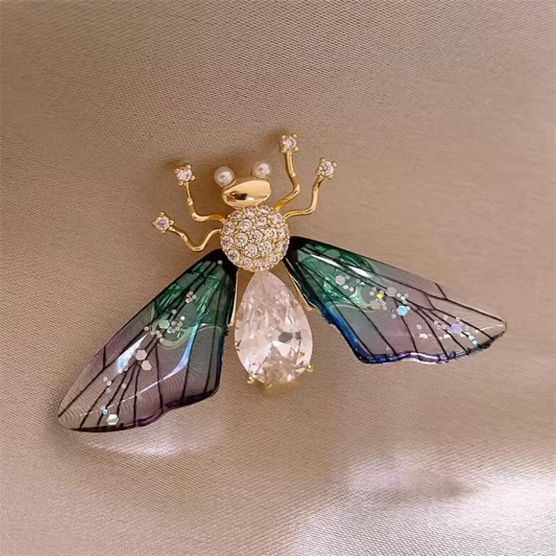 Belle oiseaux papillon abeille broche pour femmes perle strass à la mode Animal bijoux manteau robe 
