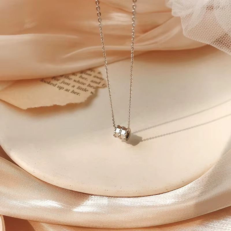 Collier avec pendentif géométrique couleur argent coréen pour femmes, bijoux de mariage, accessoires