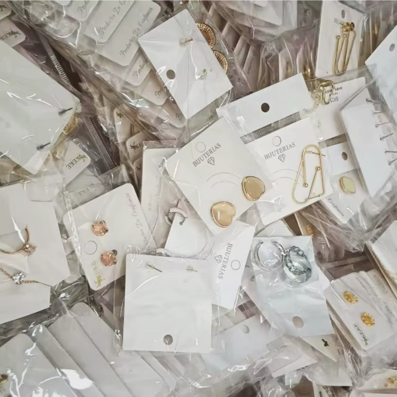 Le Pot Mystère Vintage Vibes : Rempli de Bagues Bohèmes à Porter, Boucles d'Oreilles, Colliers et Br