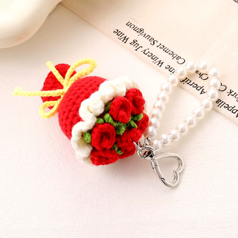 Breloque de sac en forme de bouquet de fleurs au crochet fait main avec chaîne de perles, porte-clés