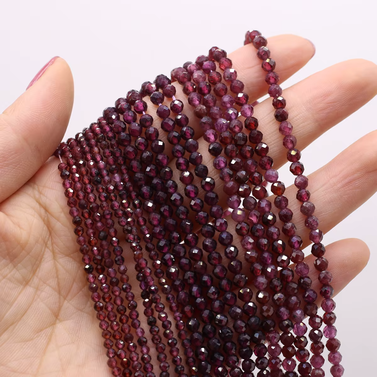 Pierres précieuses rondes à facettes en pierre naturelle, perles isolantes amples pour la fabricatio