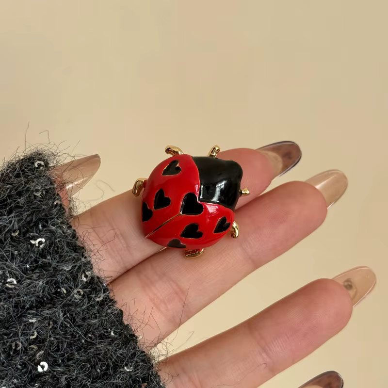 Bague série insectes en émail fait main en or exagéré