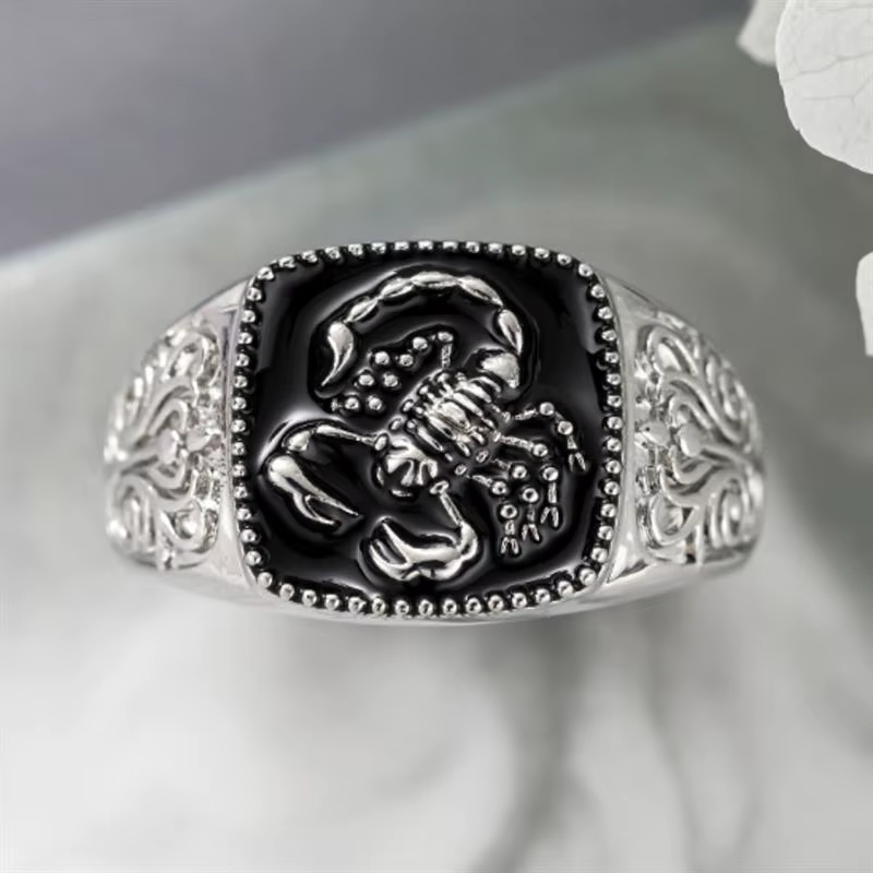 Huitan Magnifique Bague pour Femme en Métal, Motif Scorpion Gravé, Style Hiphop, Bijou Tendance pour