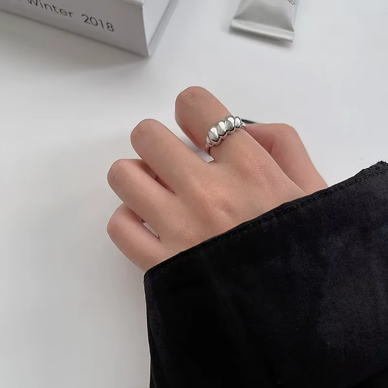 Bague ajustable torsadée à texture irrégulière couleur argent pour femme, design simple et unique, b
