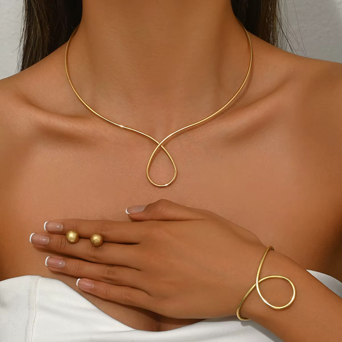 Ensemble de bijoux en alliage de zinc pour femmes, collier ras du cou géométrique, bracelet et boucl