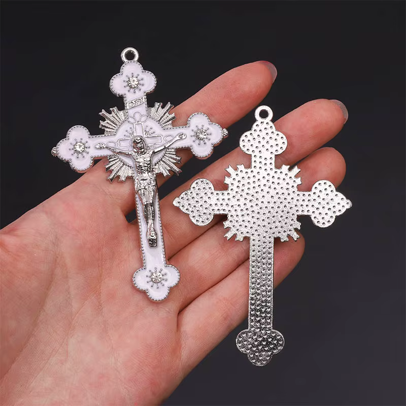 Tout nouveau grand pendentif artisanal de bijoux de croix de jésus religieux, pendentif fait à la ma