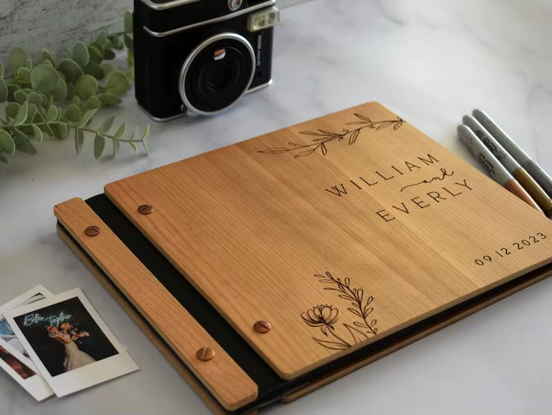 Livre d'or de mariage en bois – Personnalisé gravé au laser, parfait pour les photos et les messages