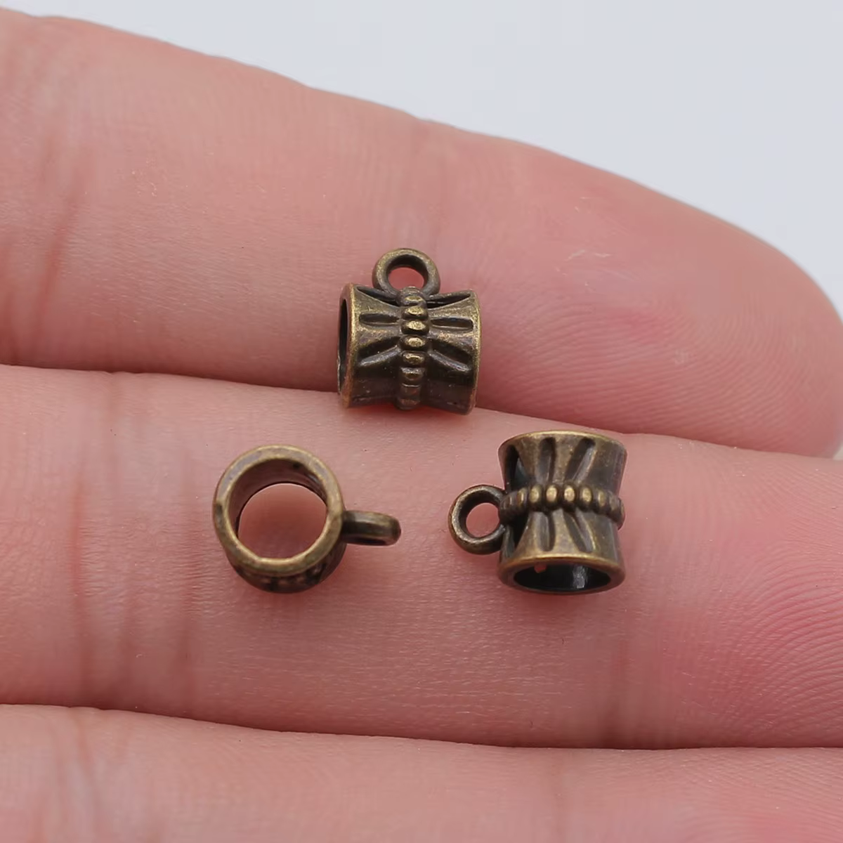 20 pièces de breloques à perles de 9,7x6,7x6,7mm, 3 couleurs : argent antique, bronze antique, or an