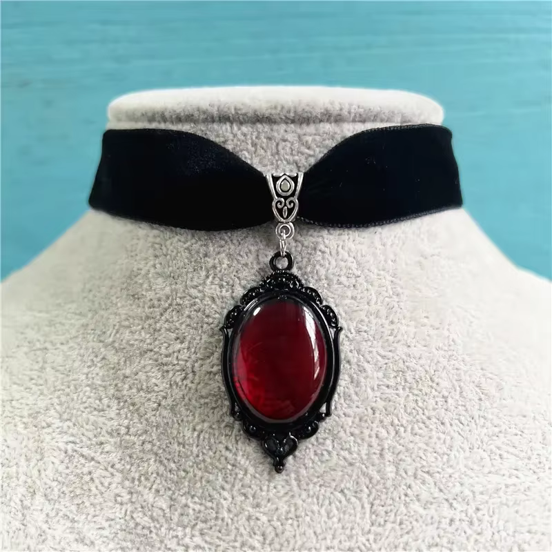 Collier ras du cou en velours avec pendentif camée vampire gothique pour femme, bijoux de mode païen