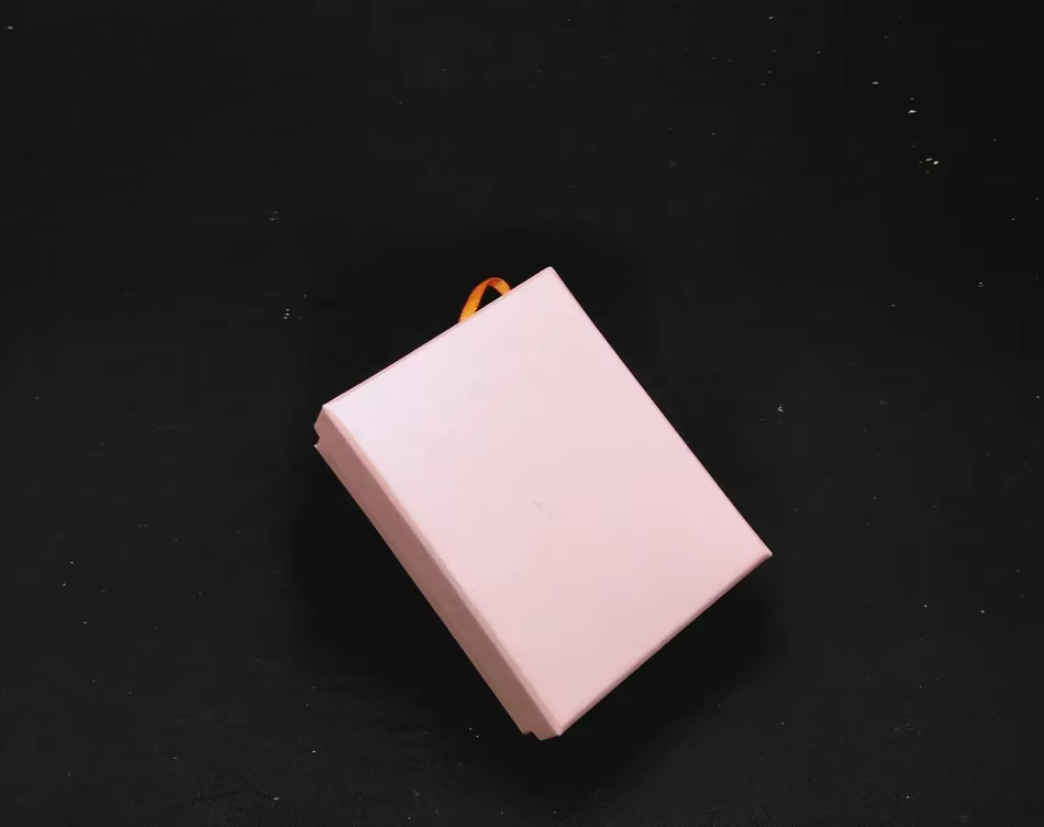 Boîte à bijoux de mode en gros, boîte à bagues de couleur noire, boîte 5*5*3, boîte-cadeau d'emballa
