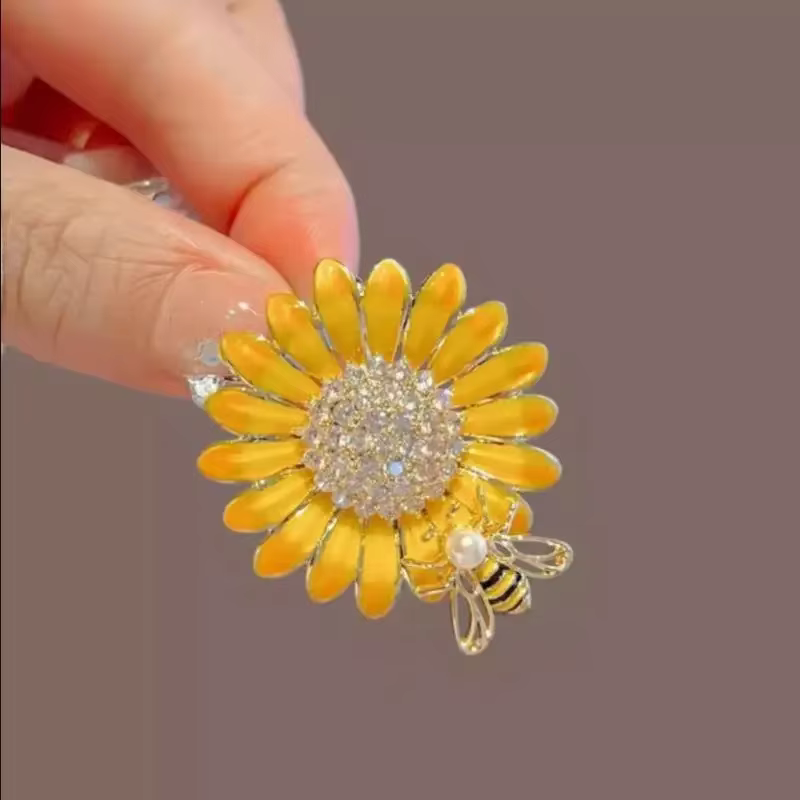 Mode luxe strass abeille émail tournesol broches femmes vêtements manteau bijoux accessoires