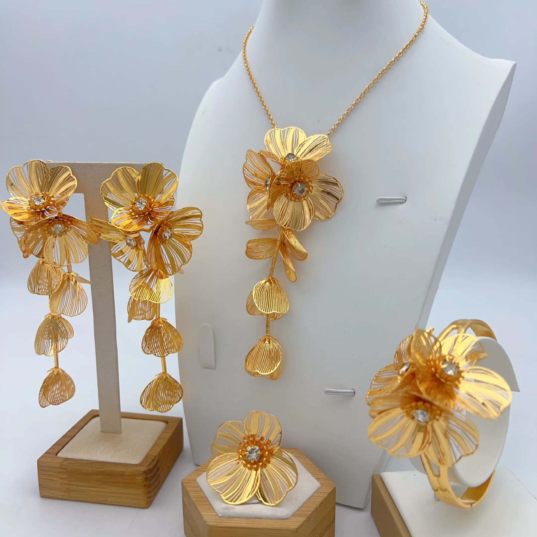 Parures de bijoux brésiliennes couleur or 24 carats, collier et boucles d'oreilles fleuris de Dubaï 