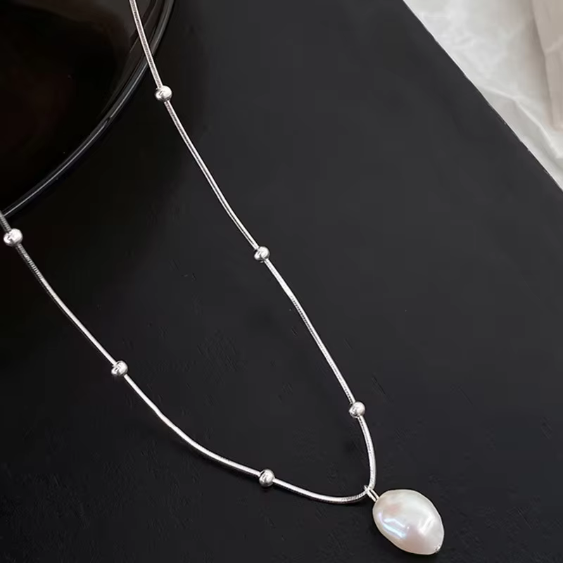 Collier pendentif en perles d'eau douce pour femmes, chaîne en argent, collier délicat, bijoux éléga