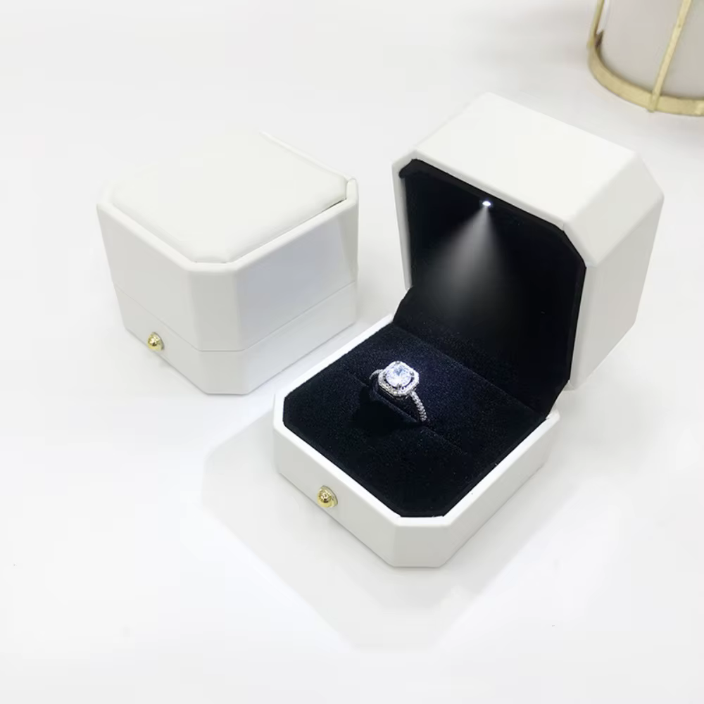Boîte à bijoux LED vide en cuir PU de haute qualité pour femme, pour bagues de fiançailles, colliers