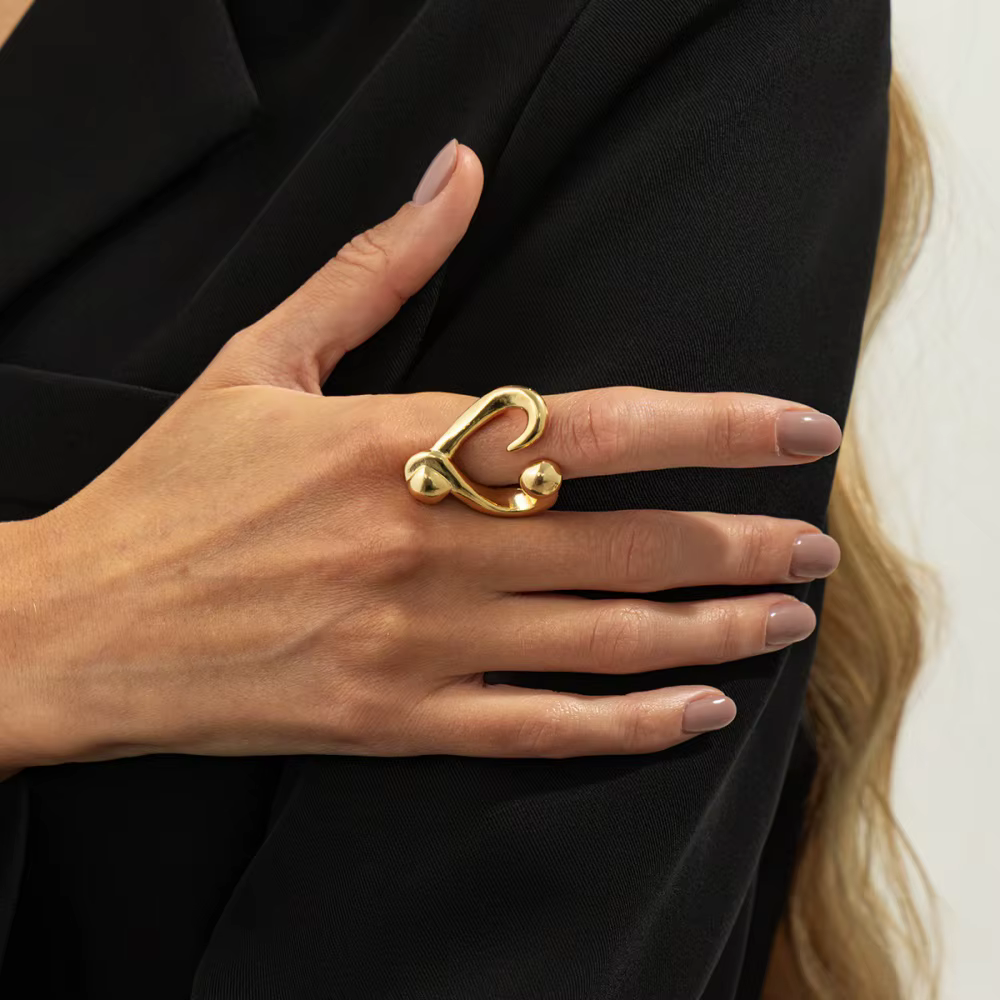 Bague creuse en forme de cœur à la mode, accessoires de bague de couple quotidiens polyvalents, bijo