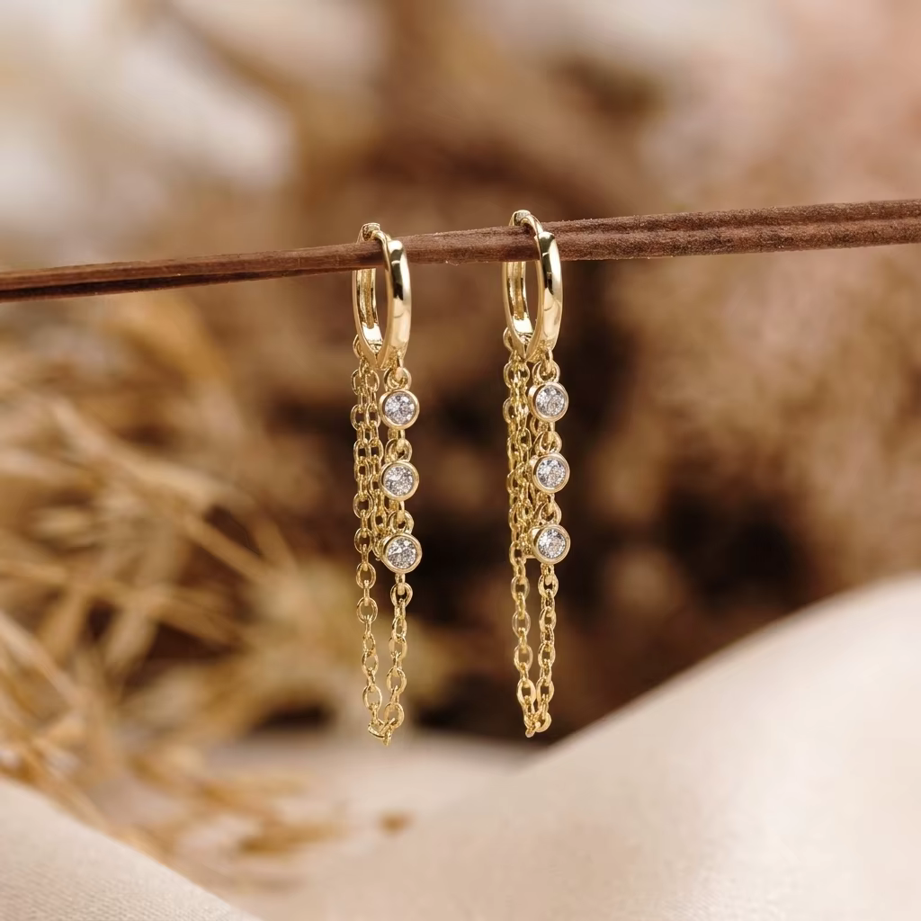 Boucles d'oreilles longues de luxe françaises avec plusieurs couches de chaînes et strass pour femme