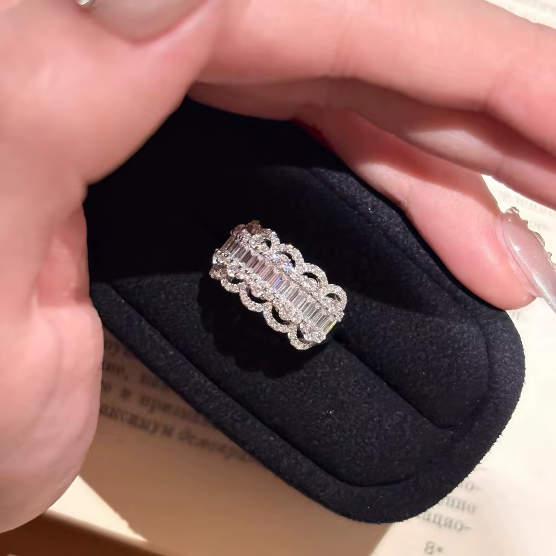 Argent 925 micro incrusté de diamant complet dentelle bagues de diamant pour les femmes exquis large