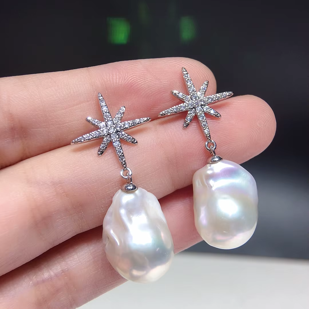 ZHBORUINI – boucles d'oreilles baroques en perles d'eau douce, avec pointes stellaire incrustées de 