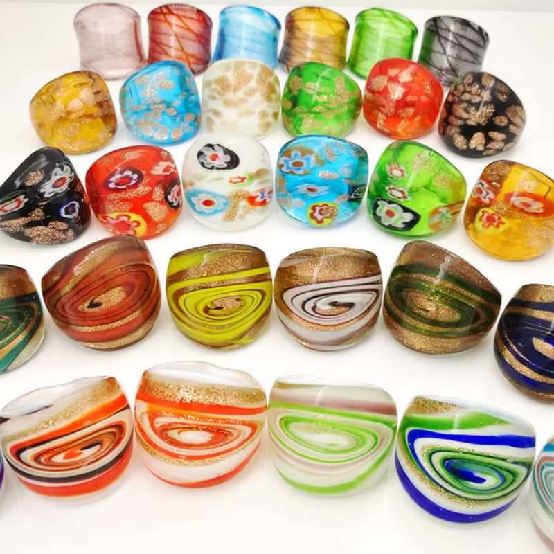 Ensemble de 30 bagues en glaçage coloré avec feuille chaude Mura, couleurs mélangées 17-19mm par ann
