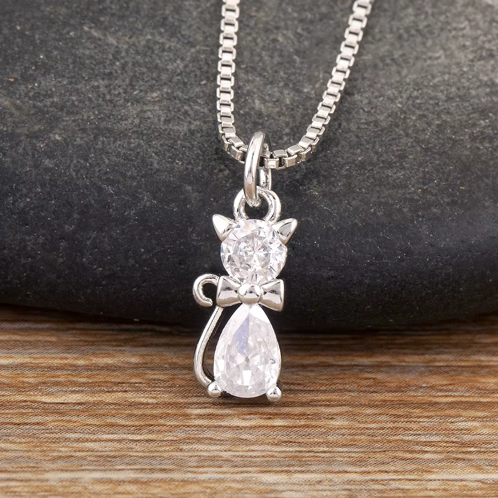 Collier pendentif en forme de chat pour femme, Nidin Light, Luxe, Élégant, Esthétique, Pavé de biscu