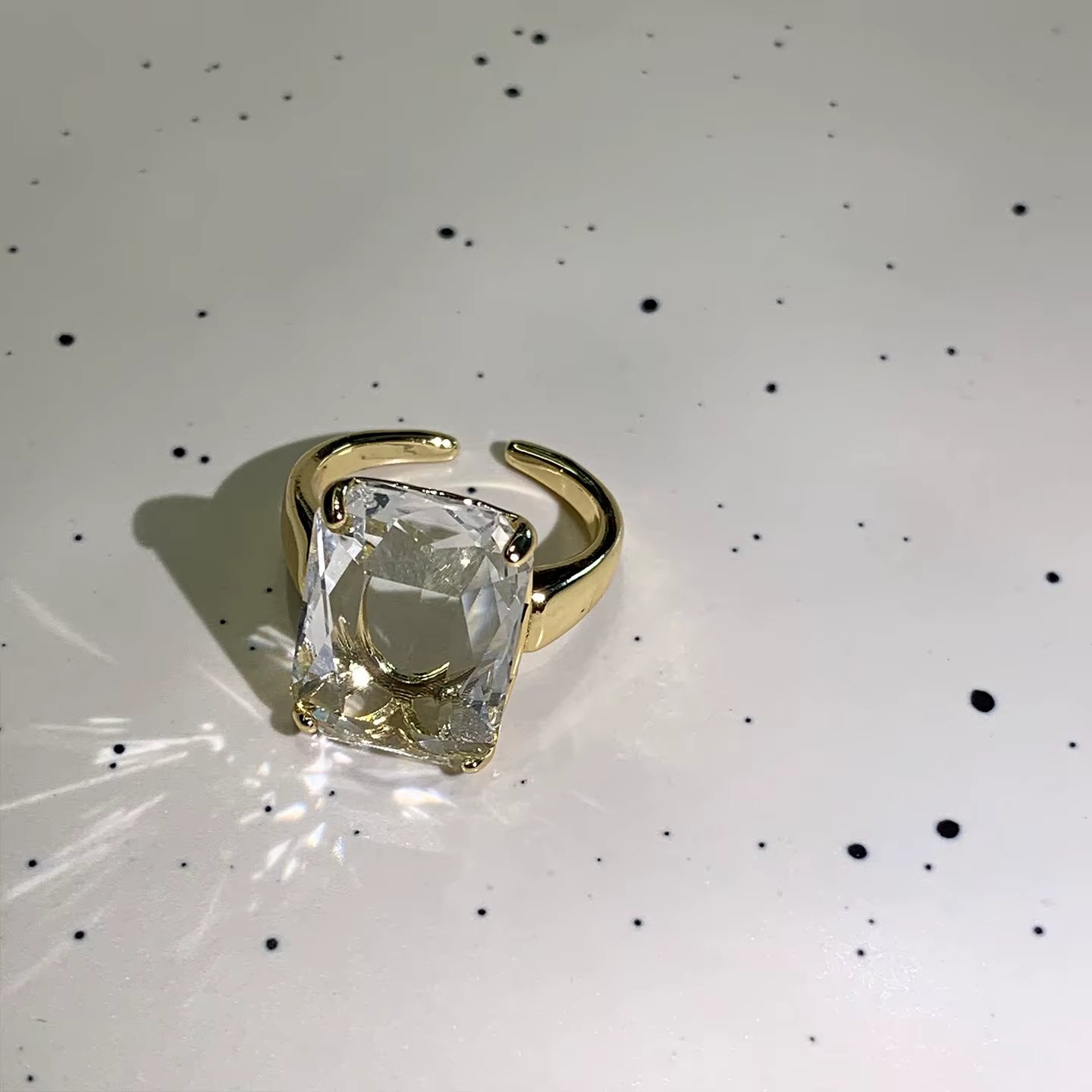 Bagues rétro européennes et américaines transparentes carrées en cristal couleur or, nouveaux bijoux