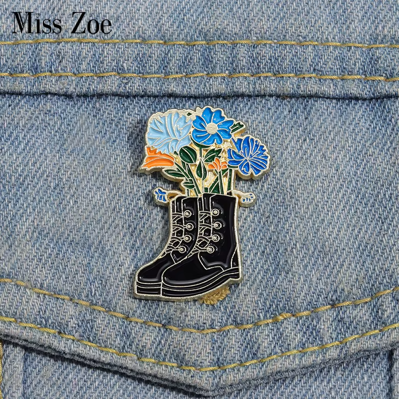 Broches en émail de fleurs de bottes pour enfants, jolies broches de fleurs bleues personnalisées, i