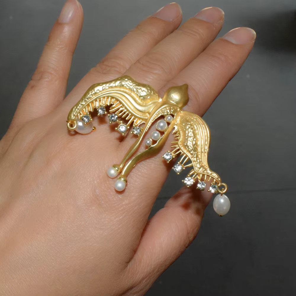 Mode femmes métal plaqué or colombe oiseaux boucles d'oreilles bijoux néo gothique déclaration acces