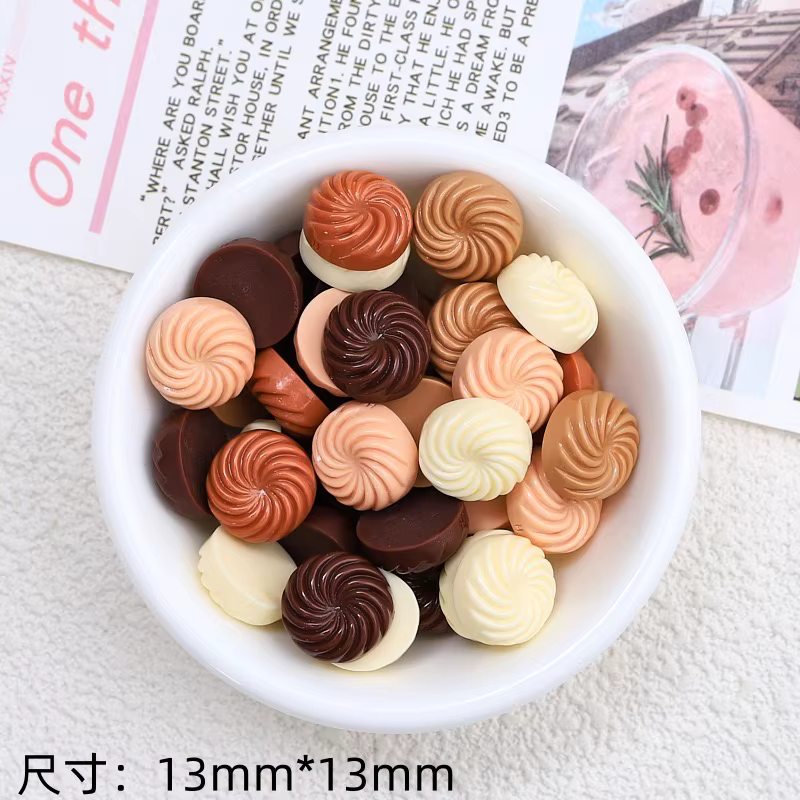 Lot de 30 Pièces de Dessin Animé Mignon en Résine, Simulation de Chocolat, Biscuits, Feuilles, Lettr