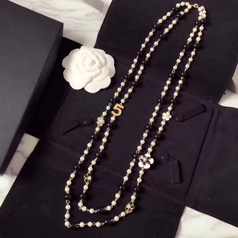 Collier de perles superposées pour femmes, pendentifs longs, lettre No 5, bijoux de fête à fleurs, 2