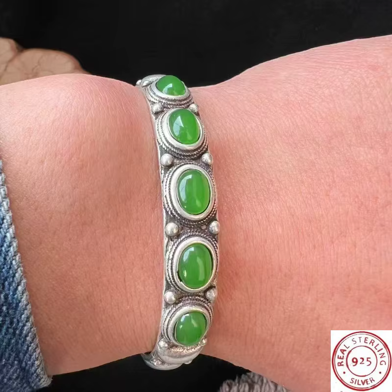 Bracelet en argent tibétain tendance 2026, incrustation de pierres rouges, vertes et bleues, plusieu