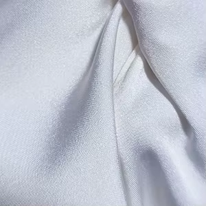 Robes de mariée blanches personnalisées en satin pour l'Arabie Saoudite, robes de soirée à col monta