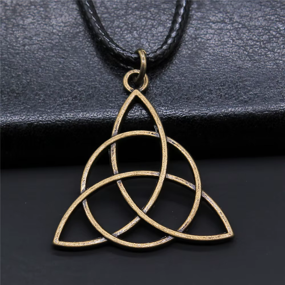 Triquetra noeud amulette religieux noeud irlandais pendentif colliers Triquetra cercle scandinave tr
