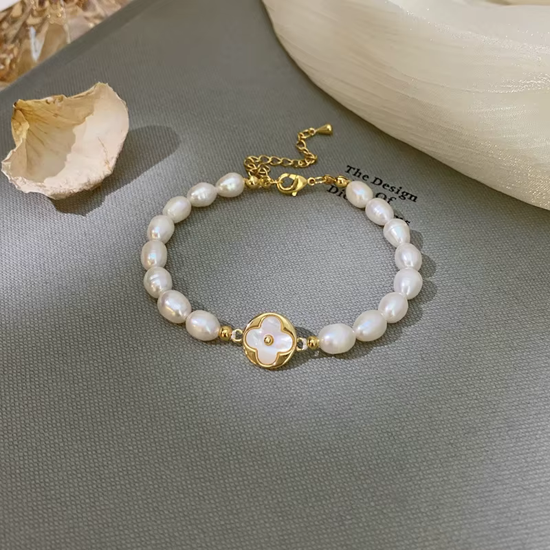 Nouveauté à la mode fleur porte-bonheur perle d'eau douce naturelle 14K or rempli dame pendentif col