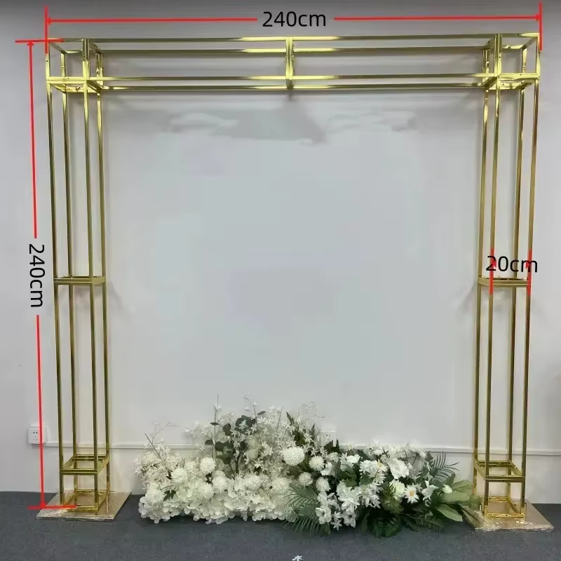 Arche carrée dorée brillante de luxe, structure en fer robuste pour décor floral de scène de mariage