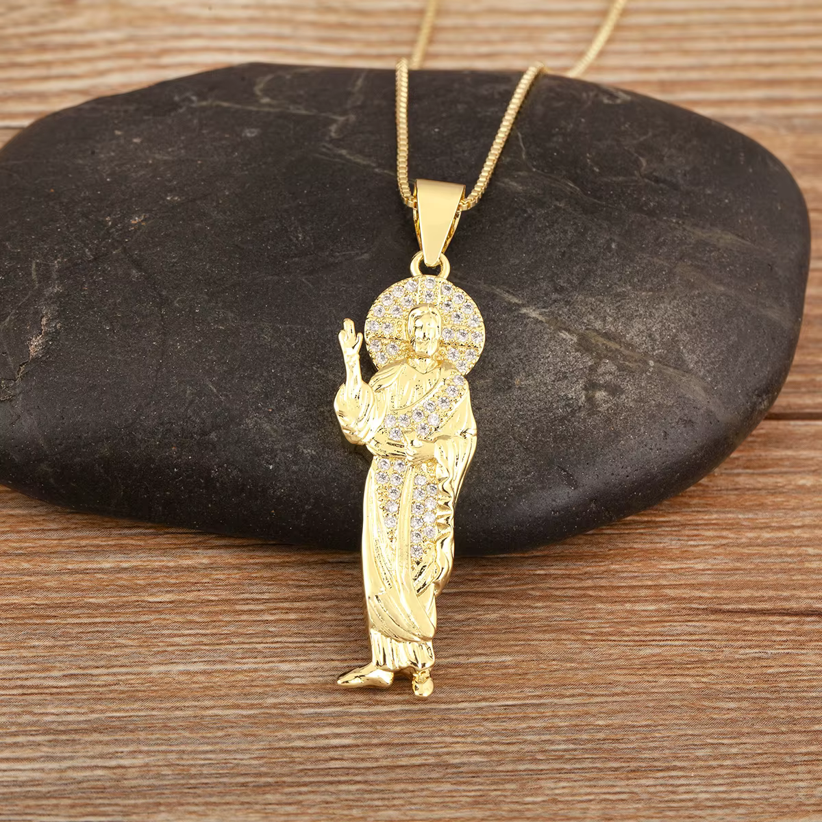 Offre spéciale Sainte Mort/Madonna/St. Collier pendentif Jude pour femmes et hommes, breloques en Zi