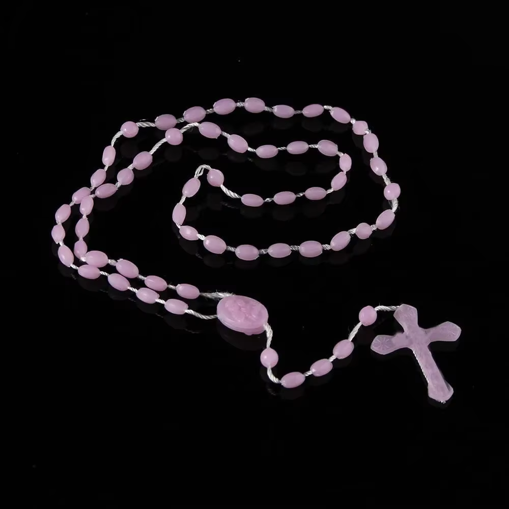 Collier croix lumineuse à la mode, bijoux religieux catholiques, chapelet lumineux en plastique, acc