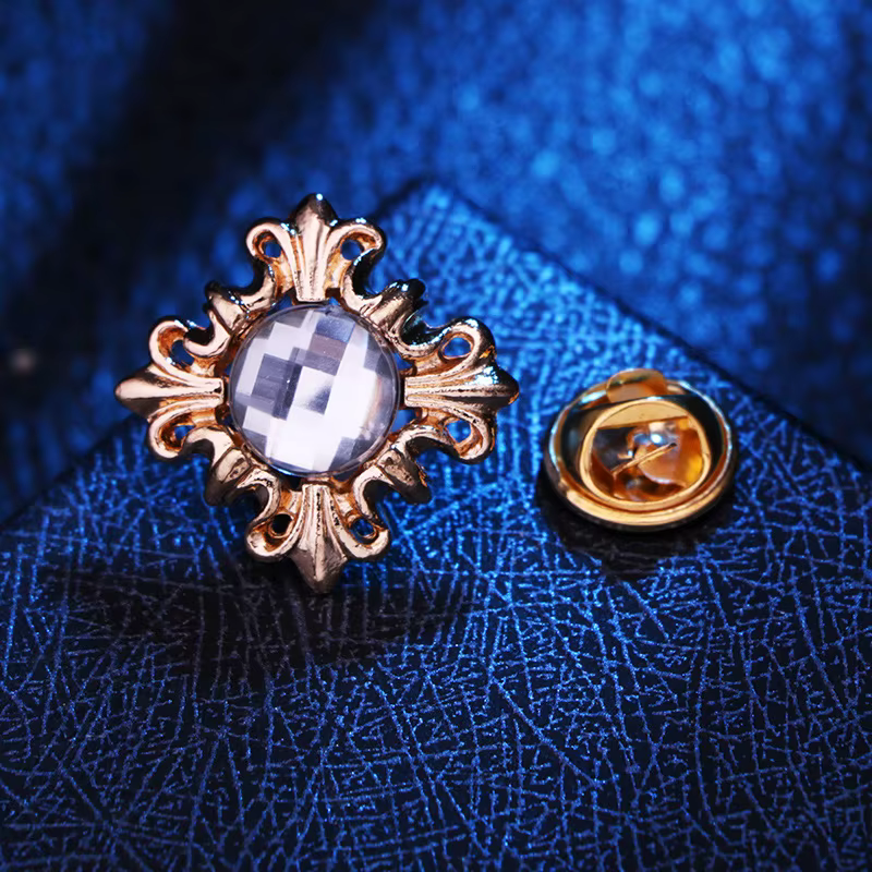 Broche coréenne en perles de cristal, strass en métal, Corsage, épingles de col de chemise, broches