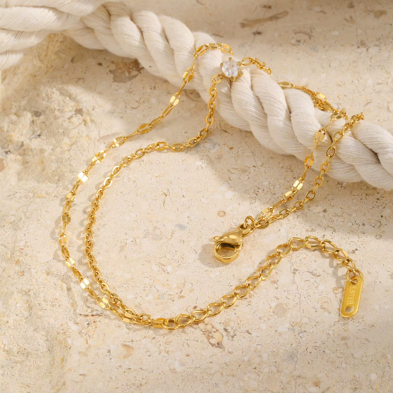 Bracelet de cheville superposé imperméable pour femmes, plaqué or réglable avec zircone, chaîne de p