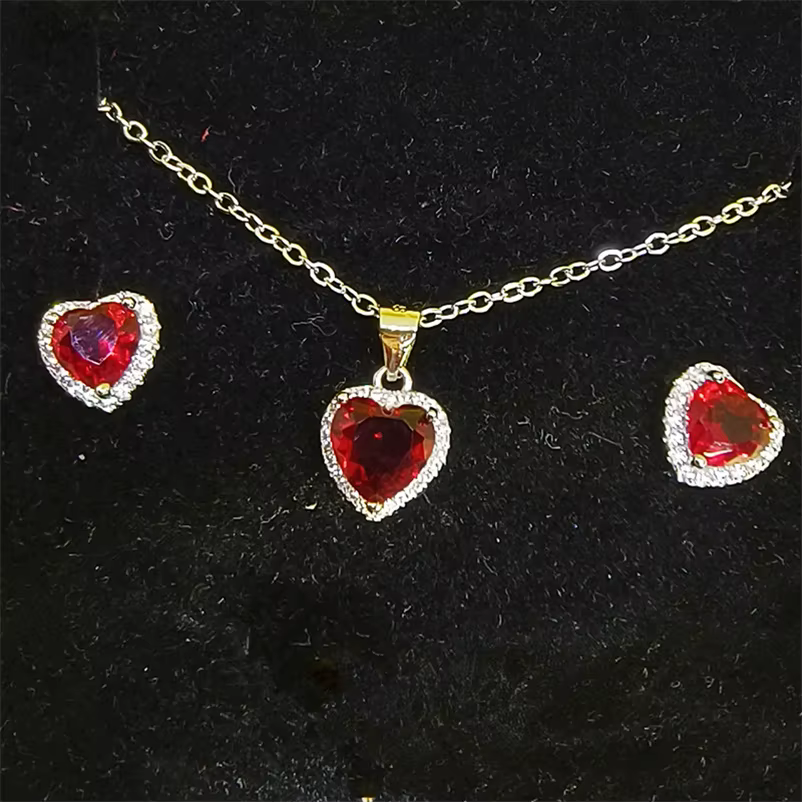 CC – ensemble de bijoux en forme de cœur pour femmes, pierre de zircone rouge plaquée or blanc, pend